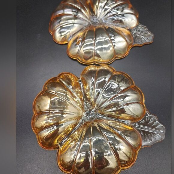 Vintage Jeanette glass clover dishes - Picture 2 of 5